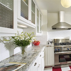 دکوراسیون آشپزخانه الهام بخش با تنالیته رنگ قرمز