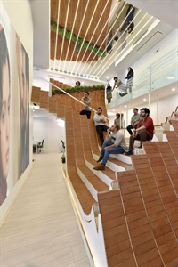 طراحی داخلی دفتر مرکزی "آپارات"...